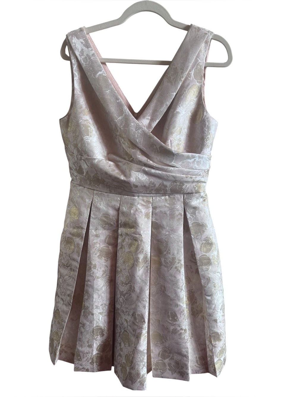 Tahari Arthur S. Levine Samantha Blush Gold Metallic Size 10 Cocktail Dress